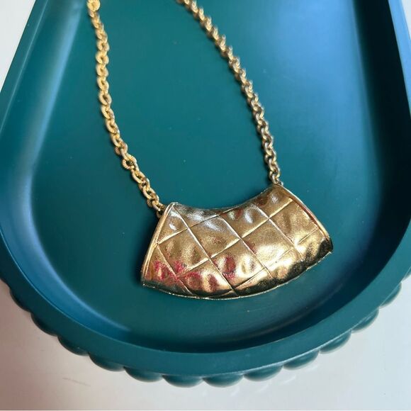 Vintage 1980s Gold Toned Textured 3D Tubular Necklace / Scarf Pendant - Picture 1 of 7